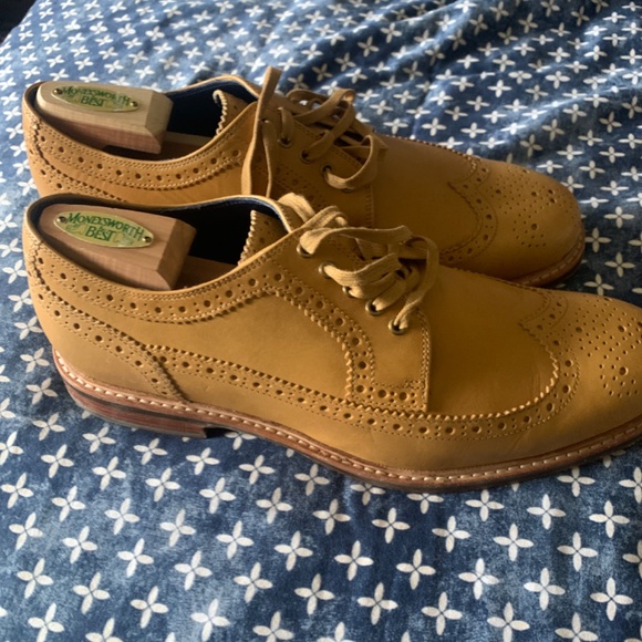Mens shoes